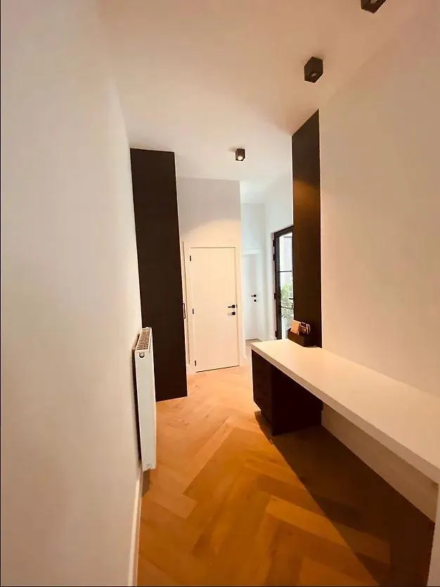 Prachtig Appartement Met Patio Op Het Zuid Antwerp 0*,  Belgium