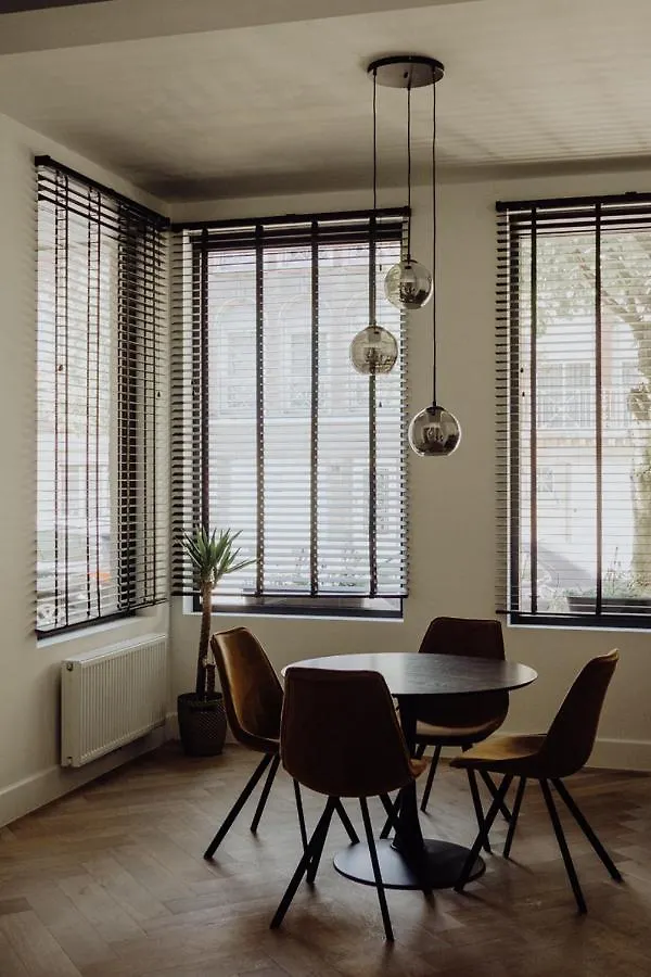 Prachtig Appartement Met Patio Op Het Zuid Antwerp Apartment