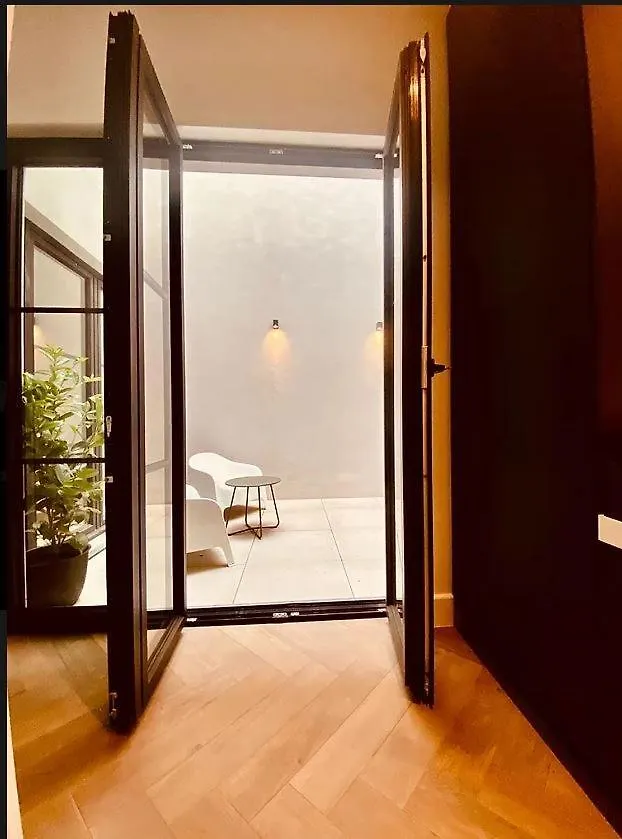 Apartment Prachtig Appartement Met Patio Op Het Zuid Antwerp Belgium