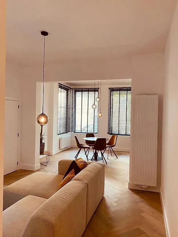 Prachtig Appartement Met Patio Op Het Zuid Antwerp Apartment